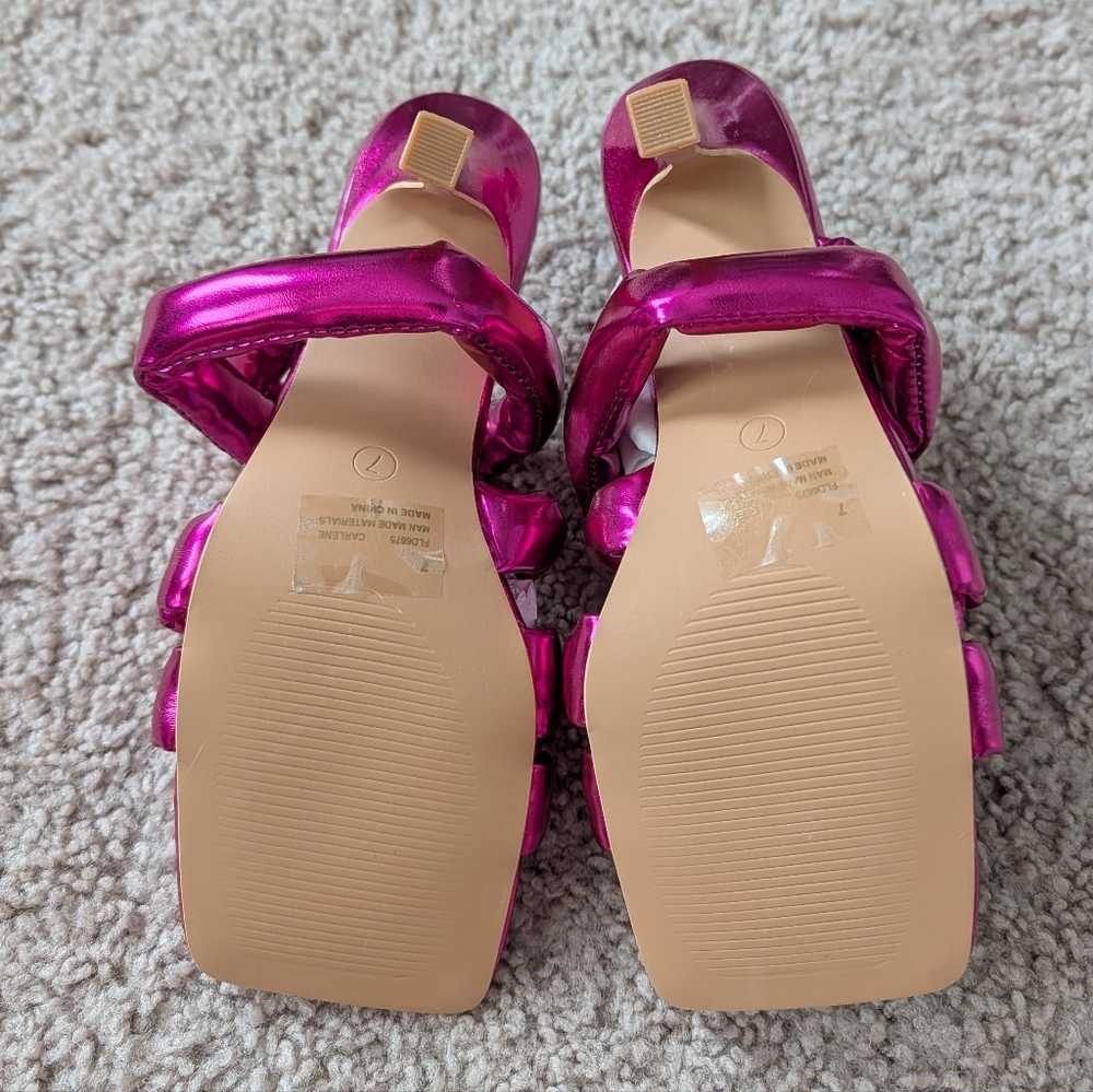 Cape Robbin Fuchsia Pink Carlene Metallic Faux Leather Slip-on Heel Sandals Sz 7 - Picture 13 of 16
